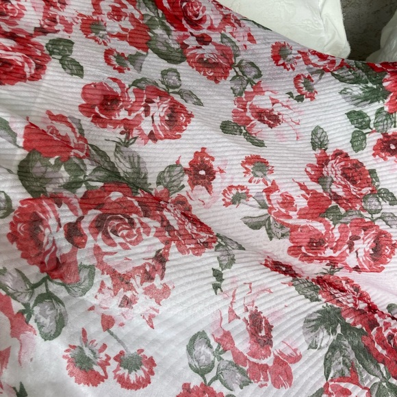 Flowy Scarf RED ROSES with White. Diaphanous. Sheer. Bias Cut. Retro pri… - Picture 12 of 12